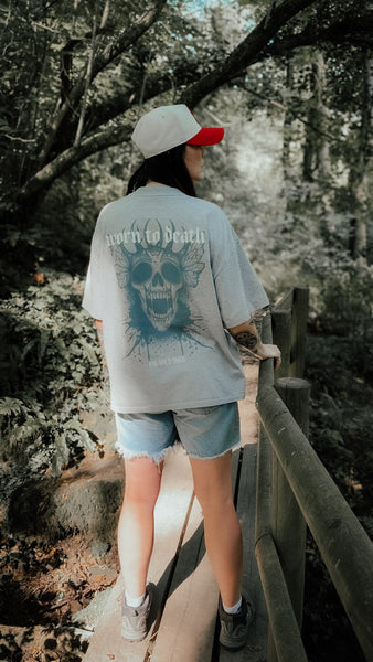 Butterfly Skull Organic Oversized T-Shirt – Grey