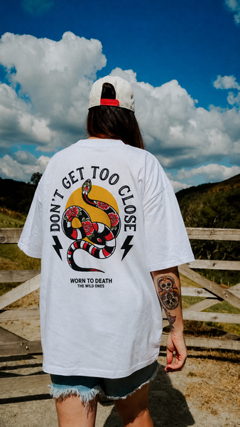 Don’t Get Too Close Snake Organic Oversized T-Shirt – White