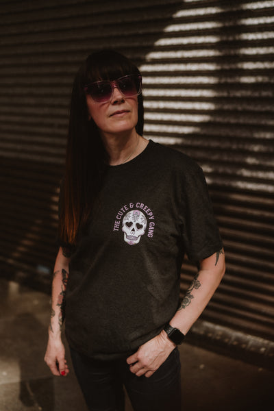 Cute & Creepy Gang | Dead Cute Sugar Skull Pink Cross & Rose | Back & front Print Grey T-shirt