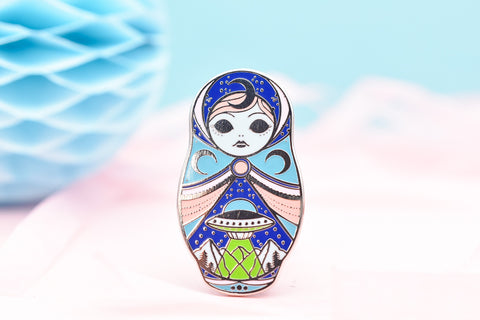 Stay Weird - Alien Cute & Creepy Doll Hard Enamel Pin